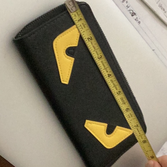 Unbranded Black and Yellow Eye Wallet - Picture 5 of 6